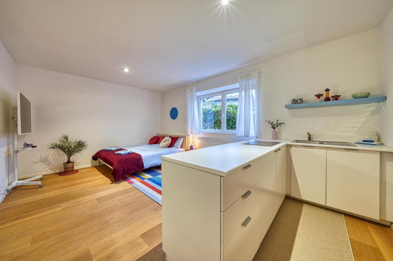 Centrally Located Apartment With Parking Space Caldaro Eksteriør billede