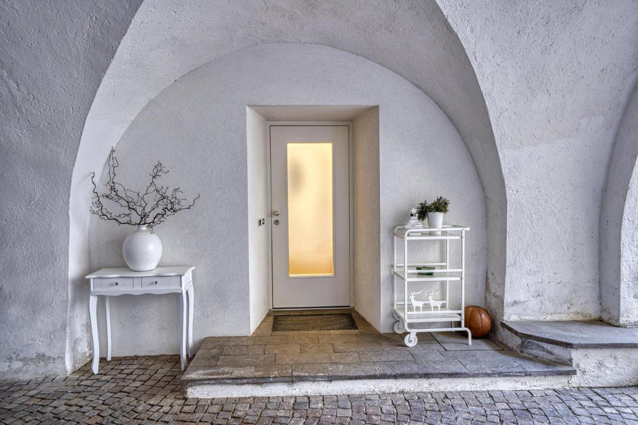 Centrally Located Apartment With Parking Space Caldaro Eksteriør billede