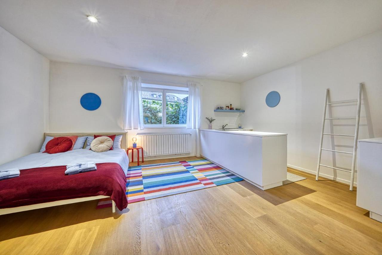 Centrally Located Apartment With Parking Space Caldaro Eksteriør billede